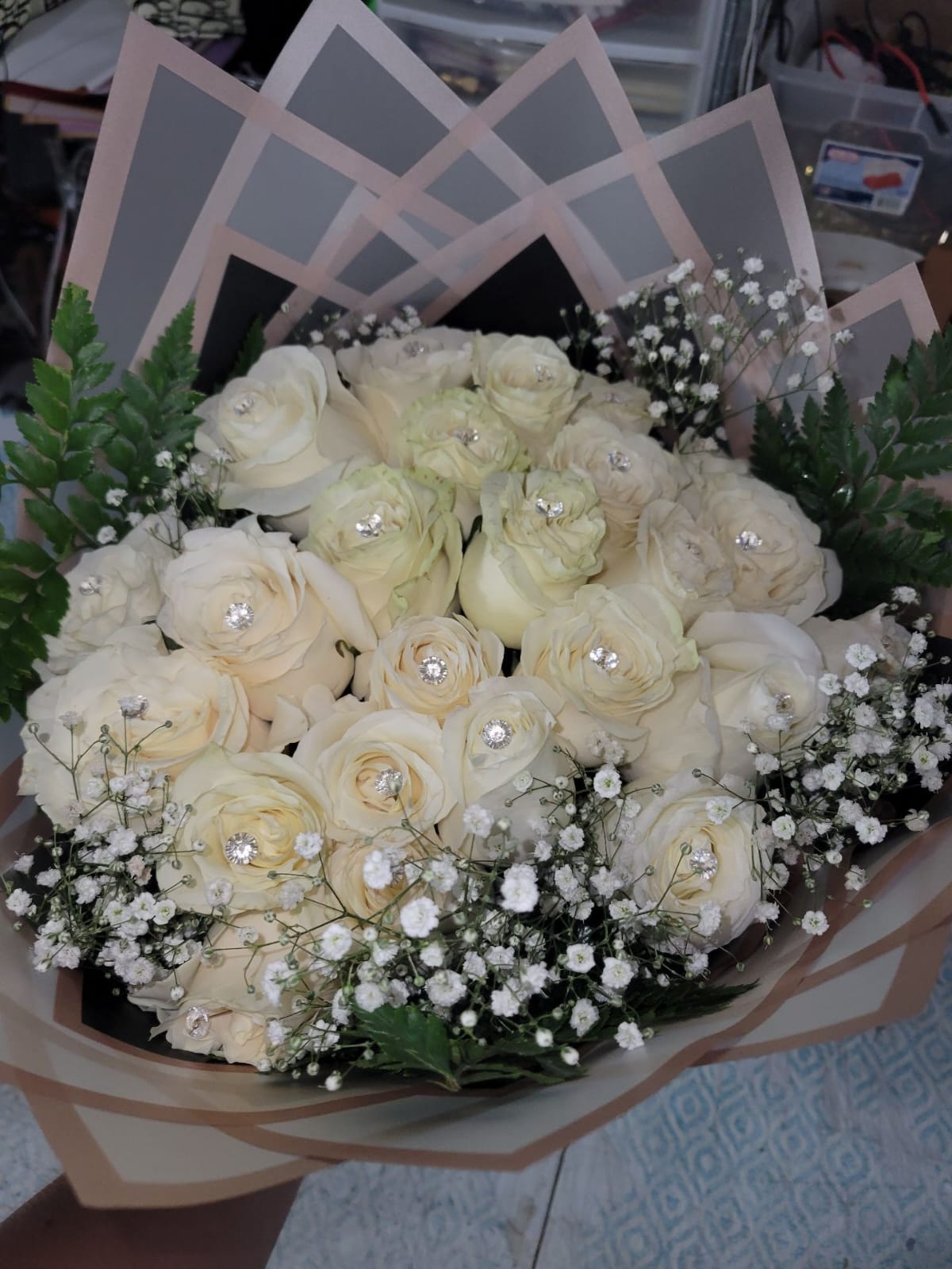 24 Diamonds with Rose Bouquet