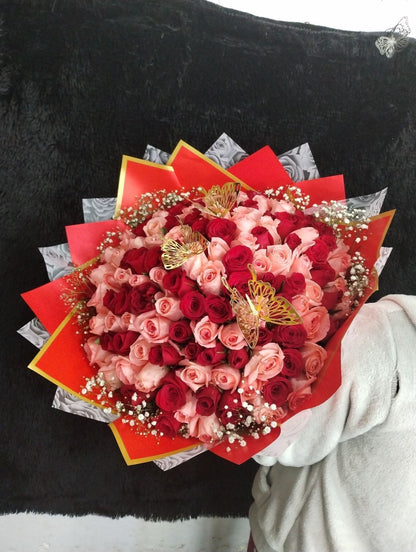 100 Roses Flower Bouquet with Accessories