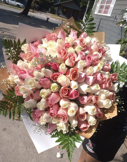 MAXI BOUQUET 💐100 ROSES WHITH ACCESSORIES