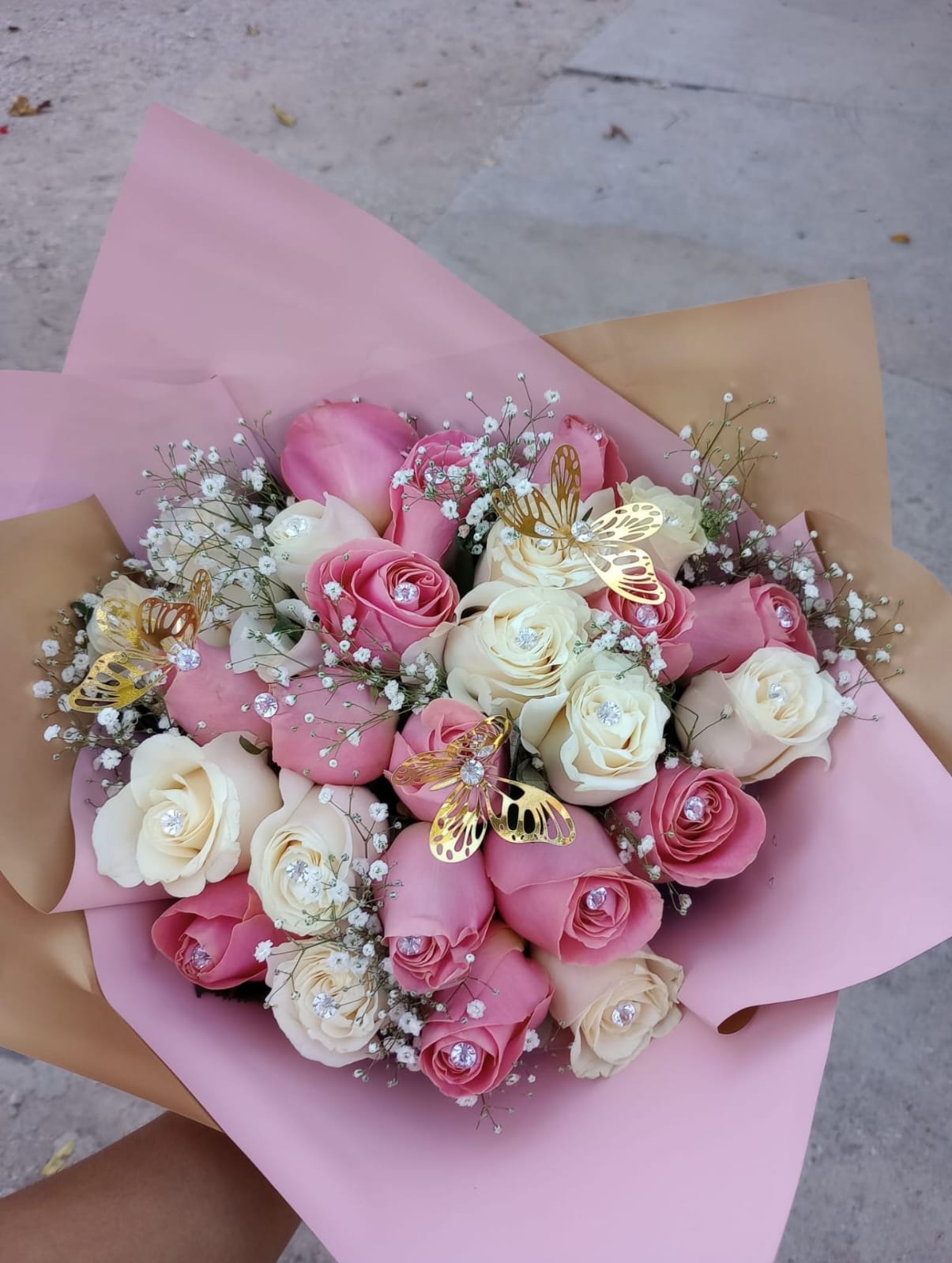 24 Diamonds with Rose Bouquet